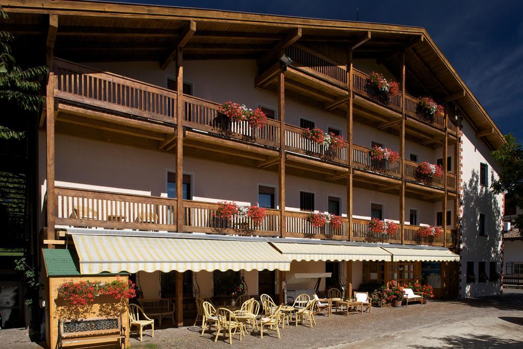Albergo Bellaria Карано Экстерьер фото