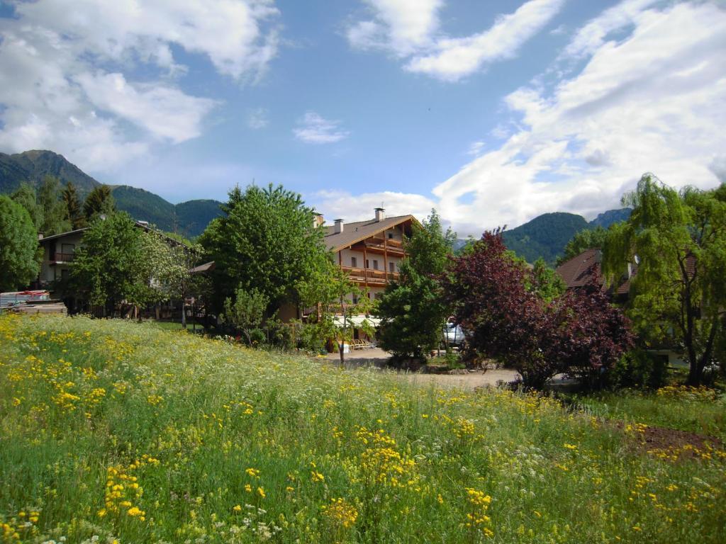 Albergo Bellaria Карано Экстерьер фото